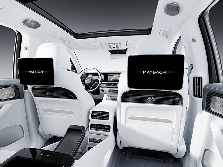 Interiorul modelului Mercedes-Maybach GLS cu pachetul de elemente ornament Exklusiv.