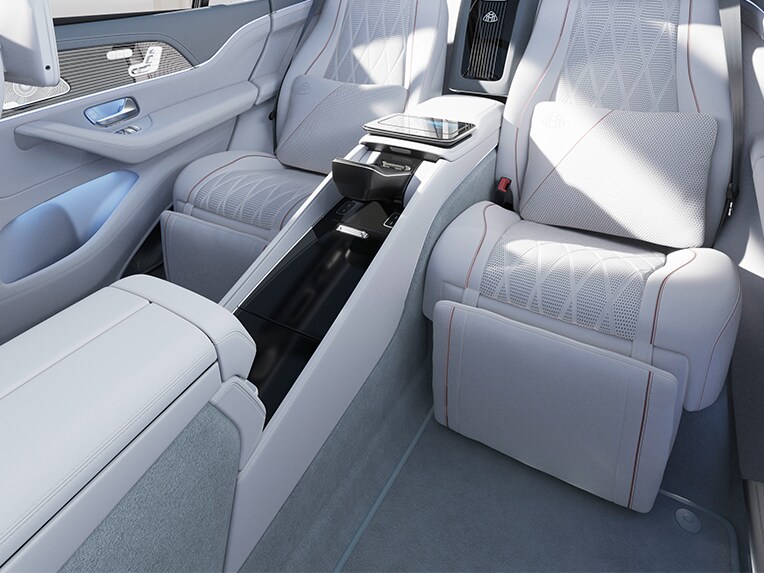 Compartimentul spate First-Class al modelului Mercedes-Maybach GLS.