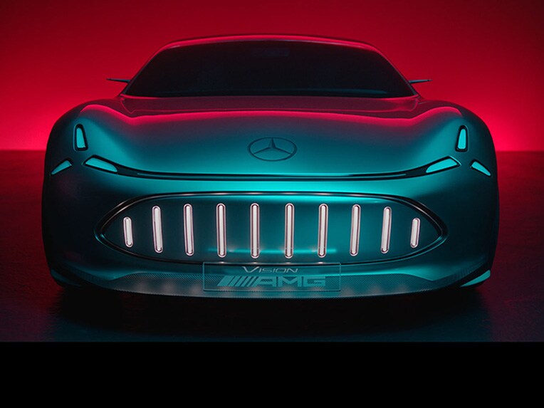 O imagine detaliată a logo-ului Mercedes-AMG.