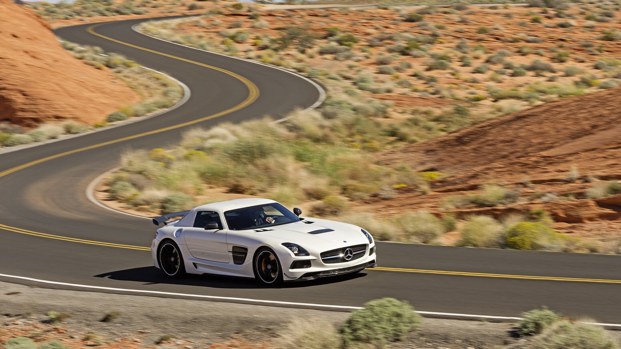 Seria SLS AMG Black.