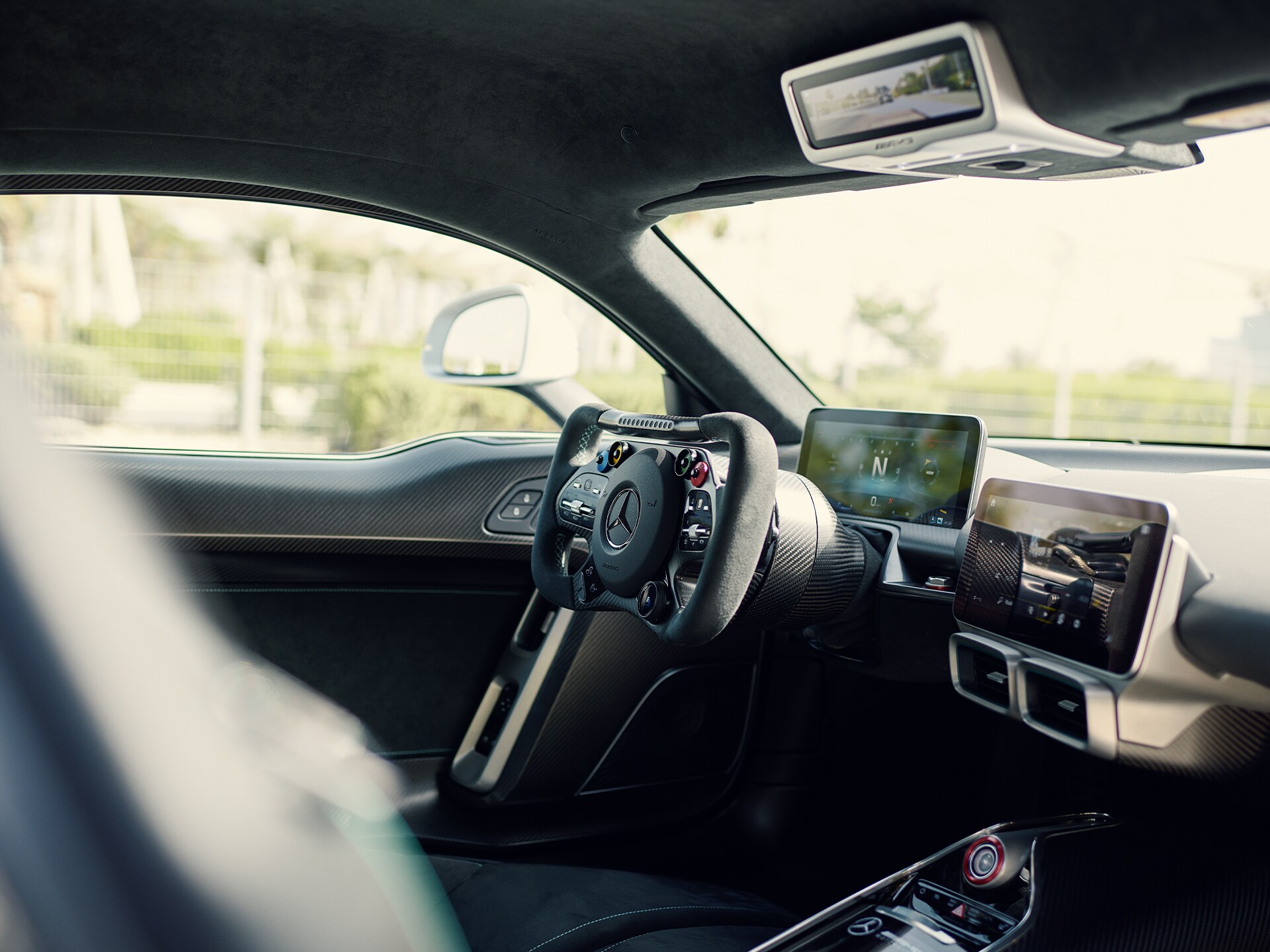 Interiorul ONE de la Mercedes-AMG.