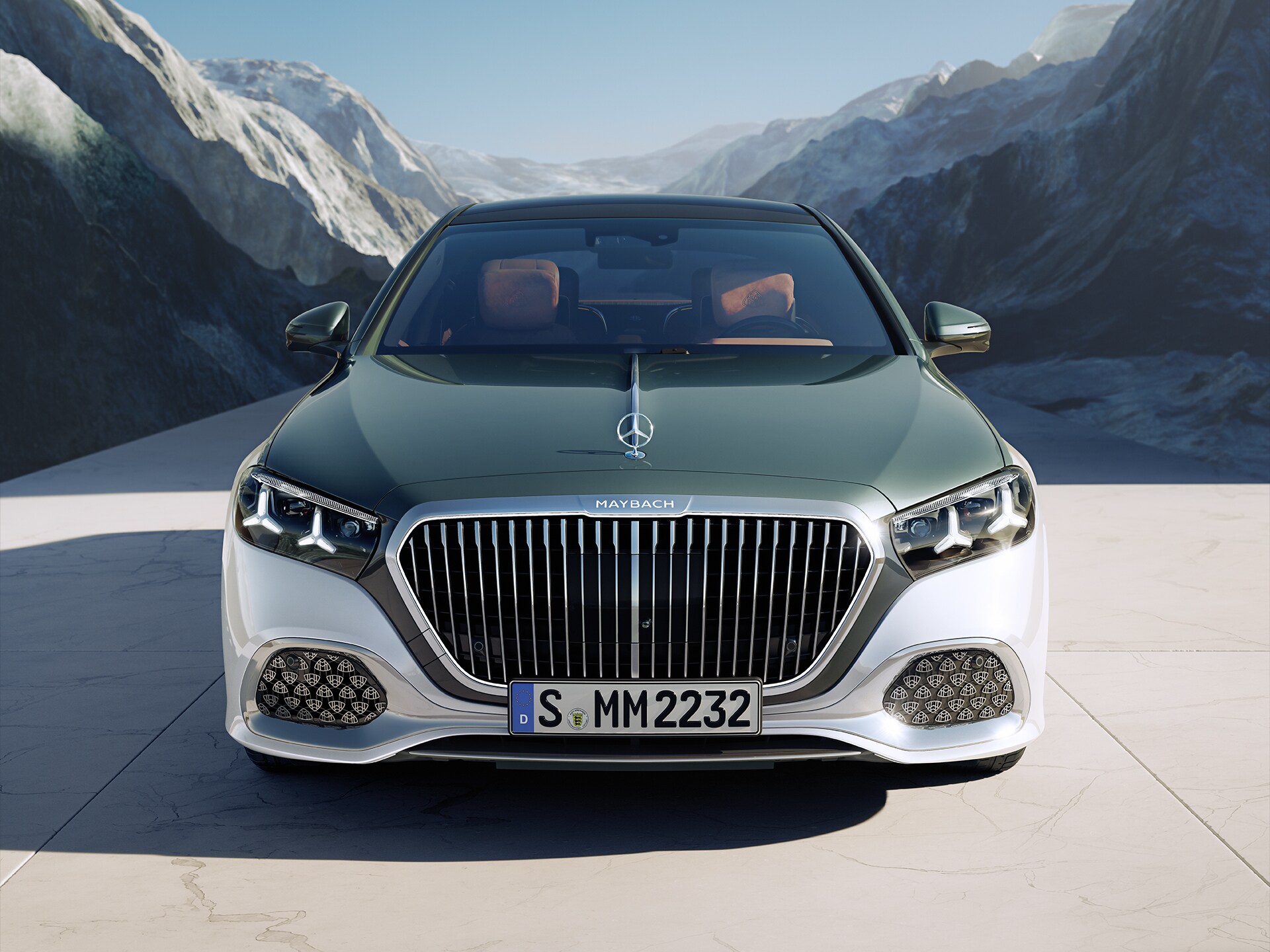 Perspectivă laterală a modelului Mercedes-Maybach Clasa S.
