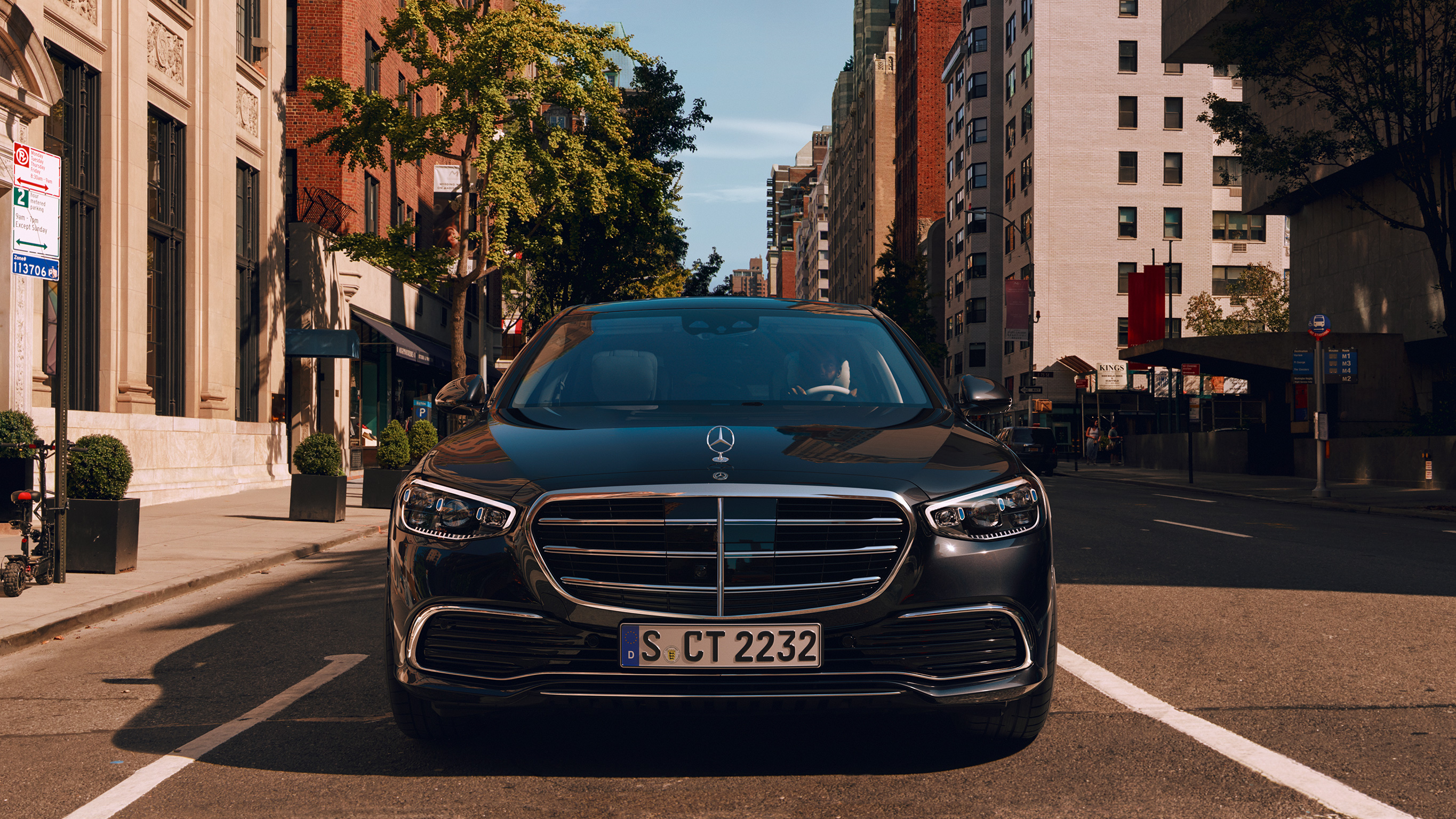 Mercedes-Benz Diplomatic Sales: S-Guard pentru corpurile diplomatice Modelul S-Guard de la Mercedes-Benz definește noi repere în segmentul său