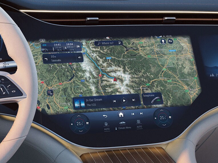 O reprezentare a serviciului digital de afișare a stațiilor de încărcare a modelului Mercedes-Maybach EQS SUV.