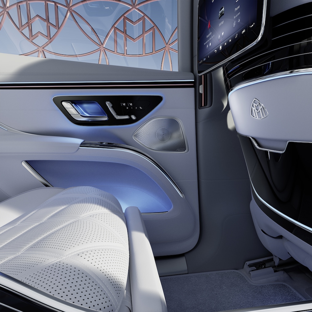 Prim-plan al difuzorului sistemului de sunet Surround Burmester® 4D în ușa laterală spate.
