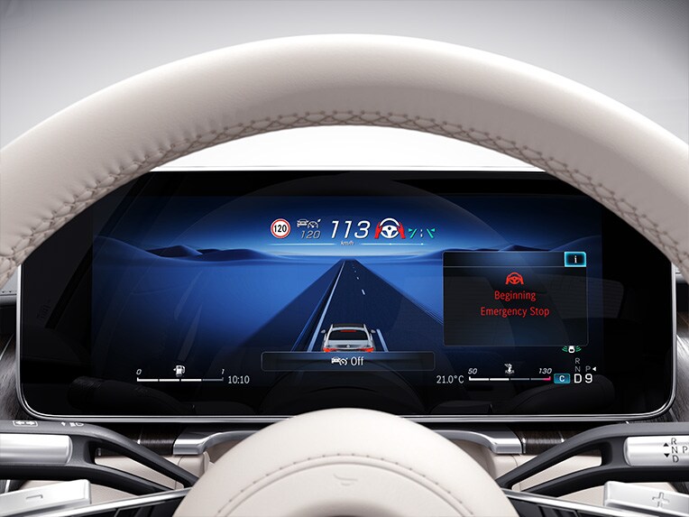 Display-ul 3D pentru șofer din modelul Mercedes-Maybach Clasa S.