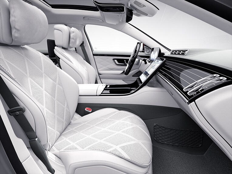 Interiorul modelului Mercedes-Maybach clasa S cu pachet Exclusiv.