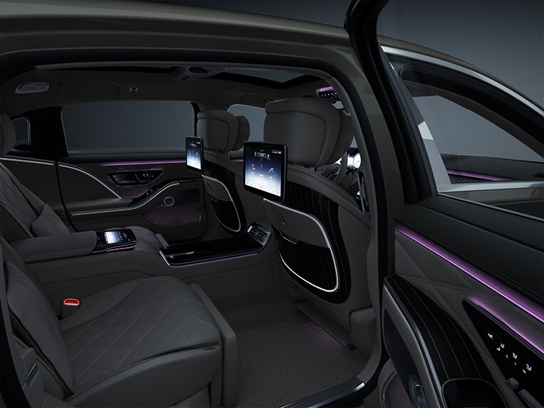 Interiorul modelului Mercedes-Maybach clasa S cu pachet High-End MANUFAKTUR.