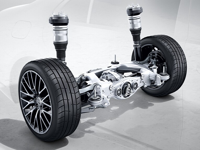 Direcția puntea spate la modelul Mercedes-Benz clasa S limuzină lungă.