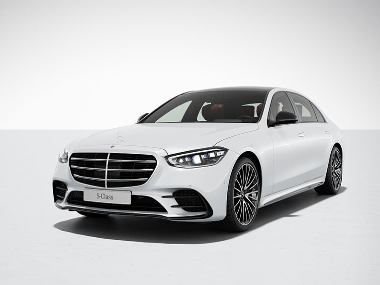 Exteriorul modelului Mercedes-Benz clasa S limuzină lungă cu pachet Night.