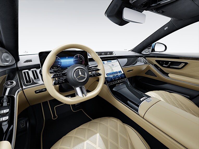 Pachet de interior MANUFAKTUR al modelului Mercedes-Benz clasa S limuzină lungă.