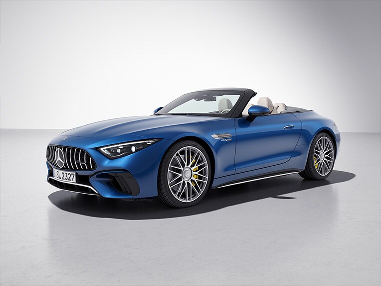 Exteriorul modelului Mercedes-AMG SL Roadster cu pachet AMG crom exterior.
