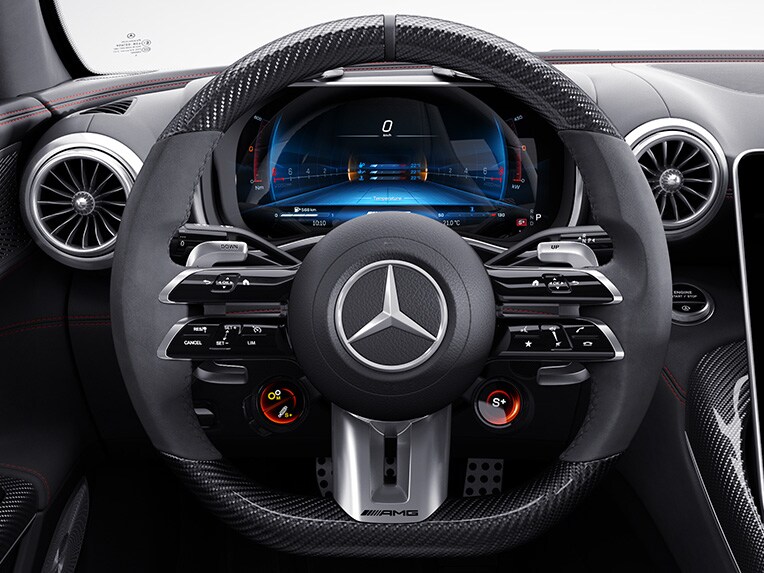 Volanul AMG Performance în modelul Mercedes-AMG SL Roadster.