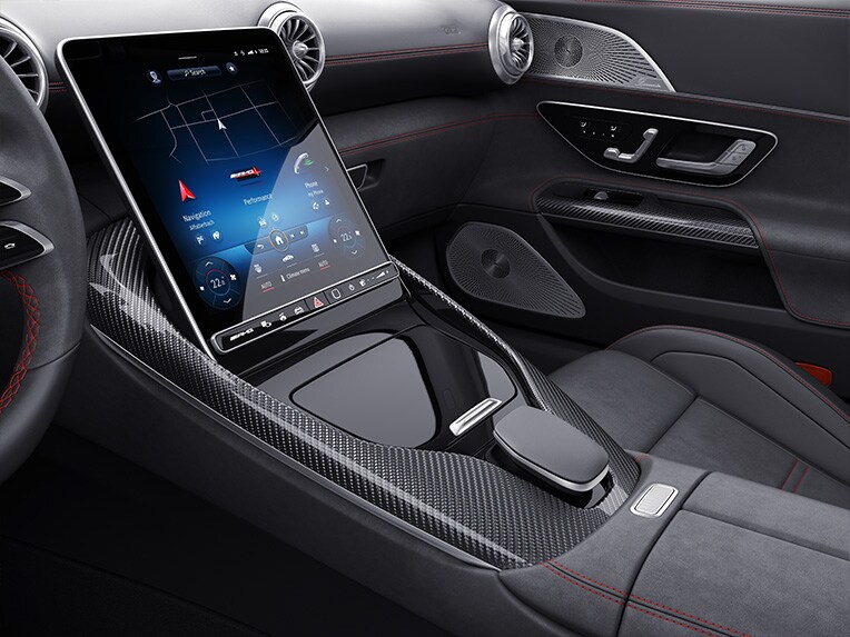 Elementele decorative MANUFAKTUR Carbon în modelul Mercedes-AMG SL Roadster.
