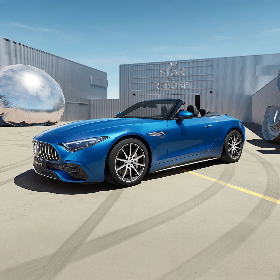 Exteriorul modelului Mercedes-AMG SL Roadster dintr-o perspectivă laterală.