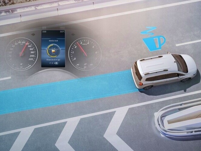 Sistemul de asistență la conducere ATTENTION ASSIST în modelul Mercedes-Benz Clasa T.