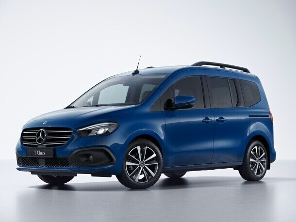 Partea frontală a modelului Mercedes-Benz Clasa T.