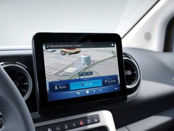 Sistemul multimedia MBUX în modul de navigare al modelului Clasa T.