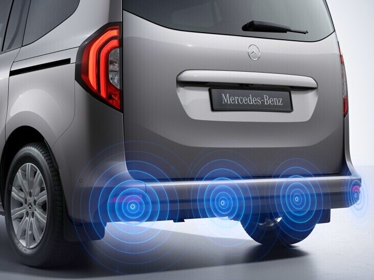 Asistarea la parcarea cu spatele din modelul Mercedes-Benz Clasa T.