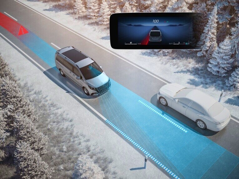 Asistentul activ pentru menținerea benzii de rulare monitorizează zona din fața autovehiculului și te poate proteja împotriva părăsirii neintenționate a benzii de rulare.