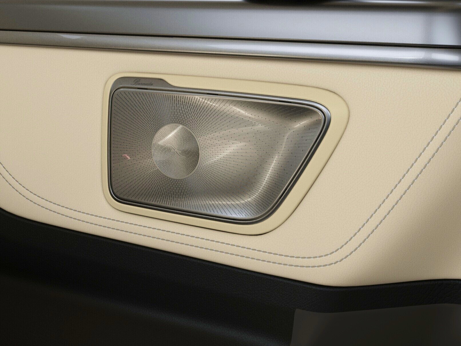 Sistemul de sunet Burmester® Surround din modelul Mercedes-Benz Clasa V.