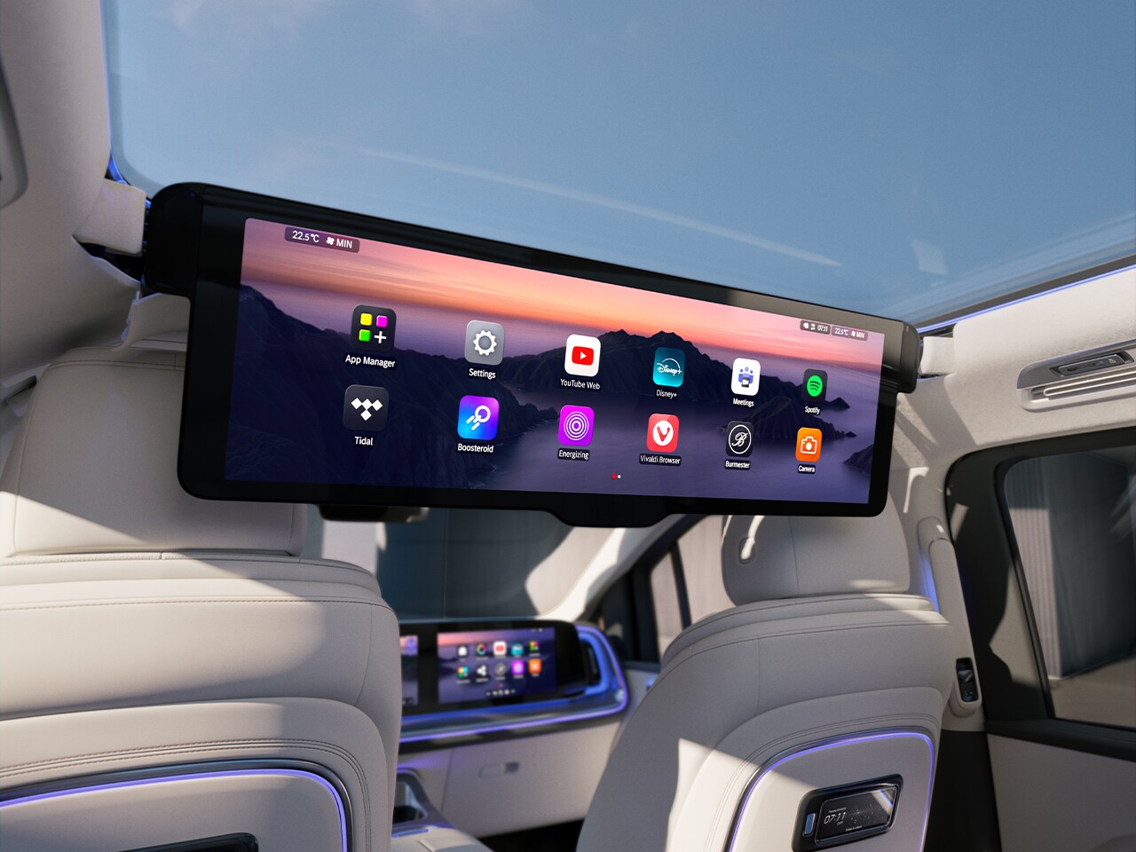 MBUX Rear Space Experience cu un ecran rabatabil mare de 78,8&nbsp;cm&nbsp;(31,3"), cu înaltă rezoluție.