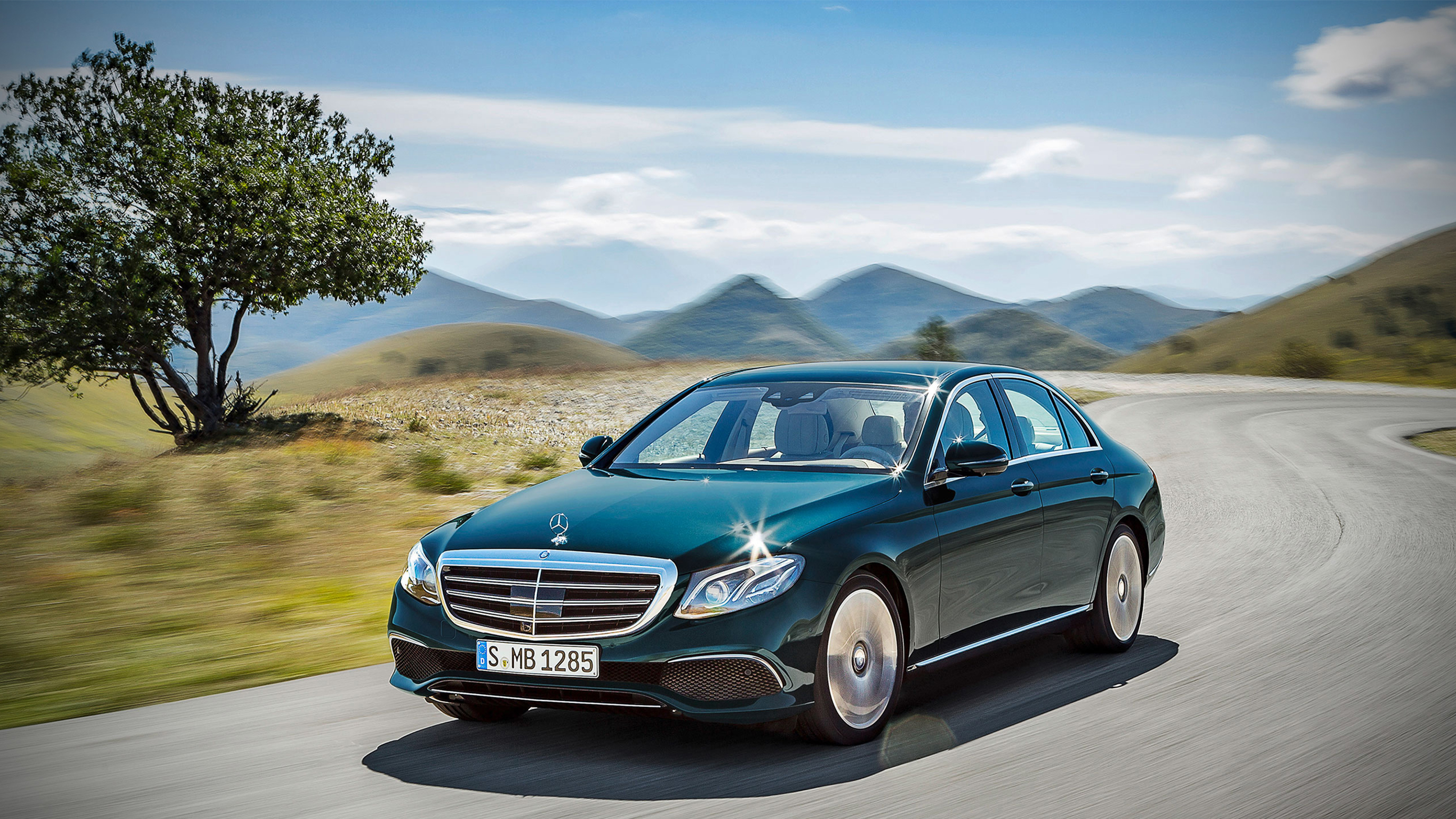 Mercedes-Benz Clasa E Limuzină Consumul și emisiile Clasei E Limuzină variază în funcție de echipare și motorizare. WLTP ține cont de aceste deosebiri.