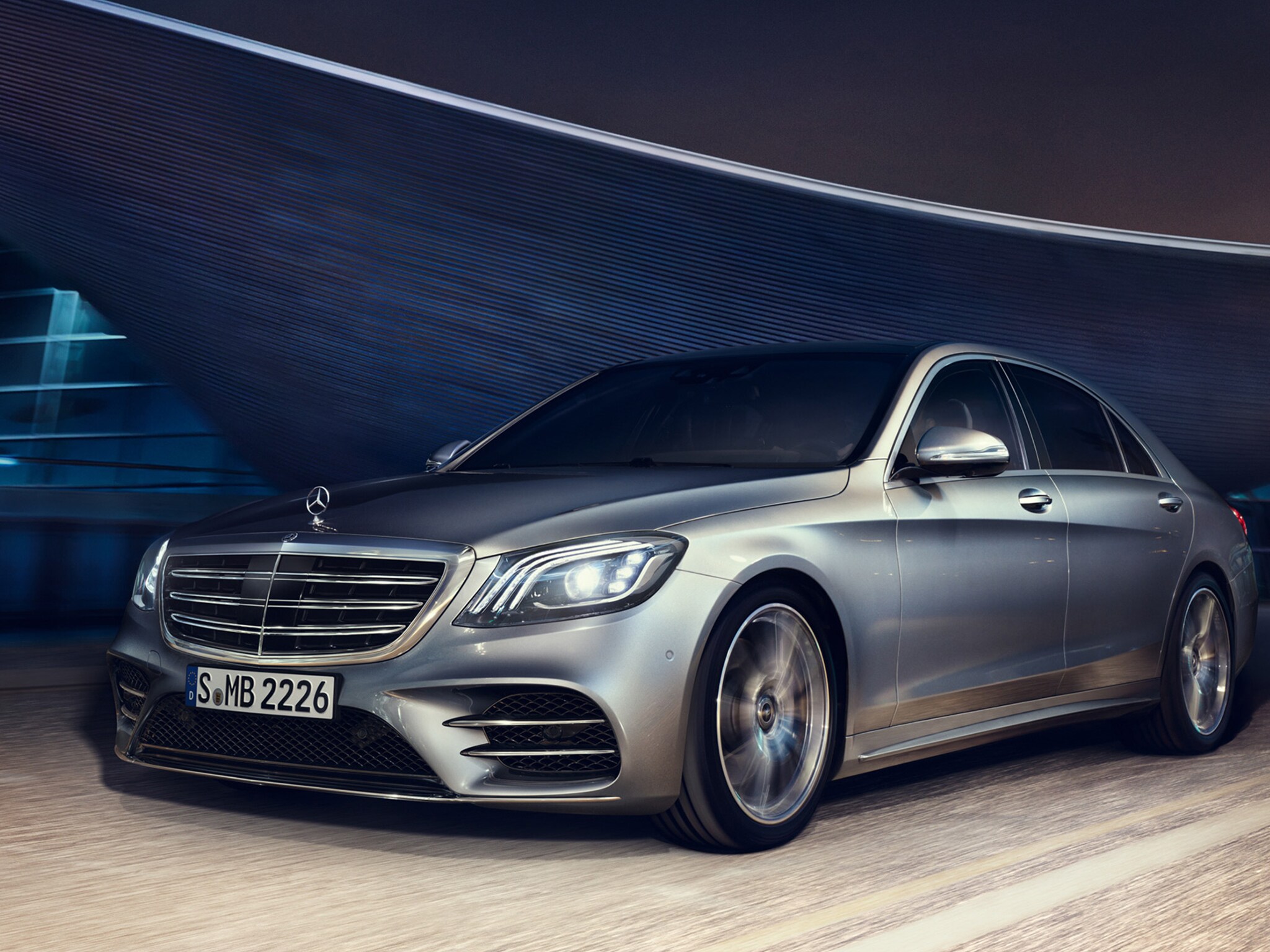 Pentru ameliorarea compatibilității cu mediul înconjurător, Mercedes-Benz utilizează pe scară largă filtre de particule chiar și pentru autovehiculele pe benzină.