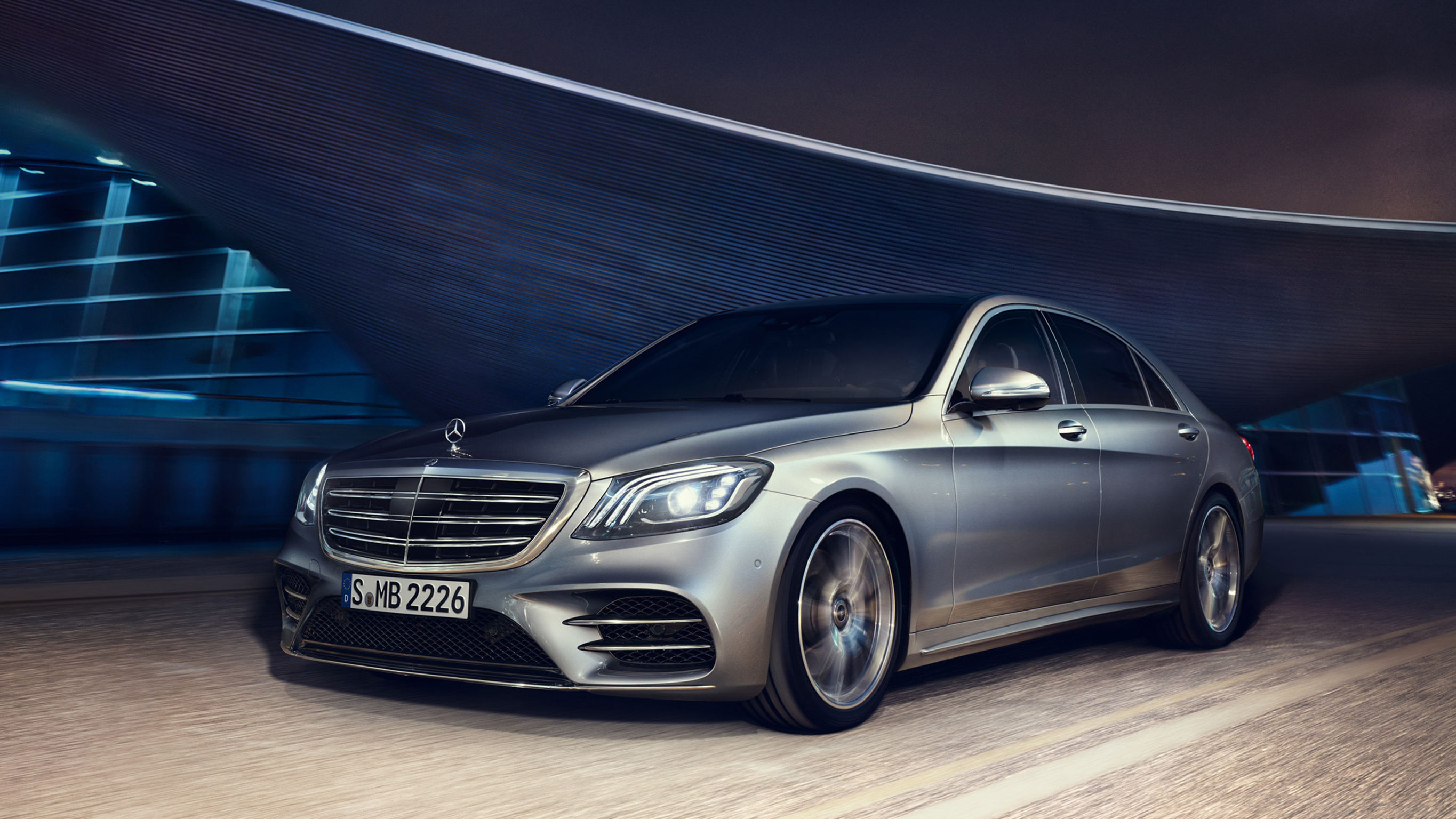 Mercedes-Benz Clasa S Limuzină Lungă Pentru ameliorarea compatibilității cu mediul înconjurător, Mercedes-Benz utilizează pe scară largă filtre de particule chiar și pentru autovehiculele pe benzină.