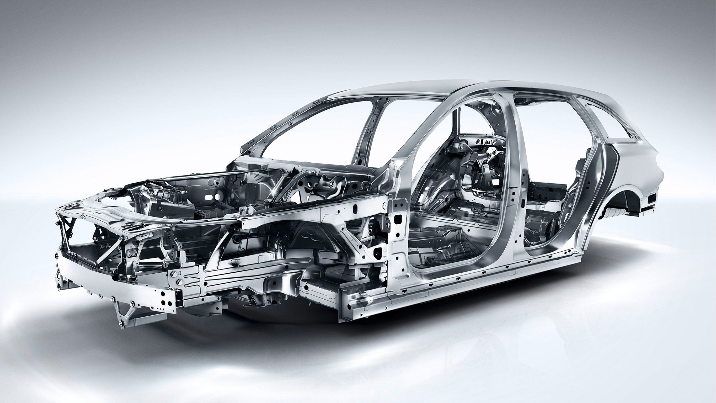 Mercedes-Benz Clasa E T-Modell Caroserie brută Dezvoltarea autovehiculelor: din punct de vedere tehnic, Mercedes-Benz lucrează neîncetat la creșterea eficienței și reducerea consumului autovehiculelor.