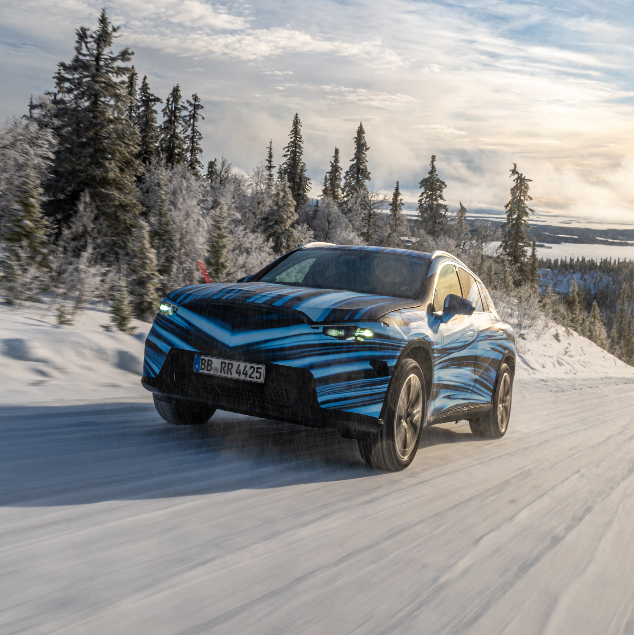 Noul model electric GLC SUV