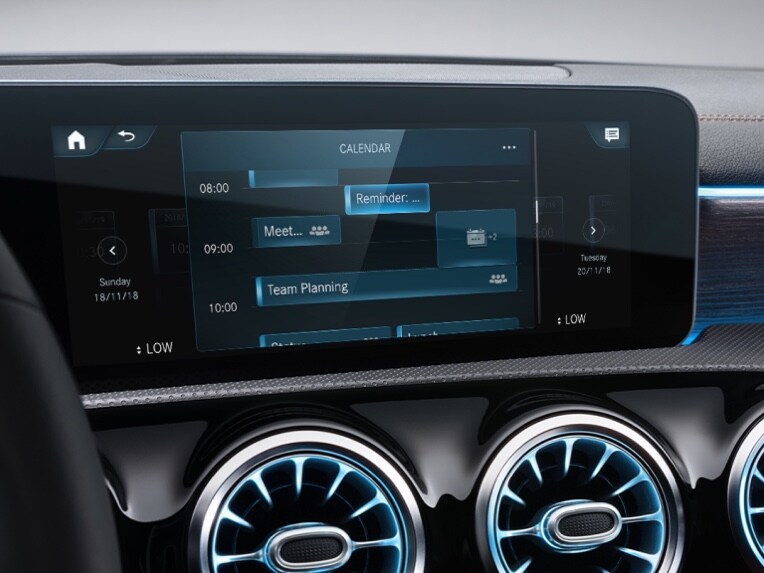 Funcția digitală In-Car Office afișează ședințele pe sistemul MBUX