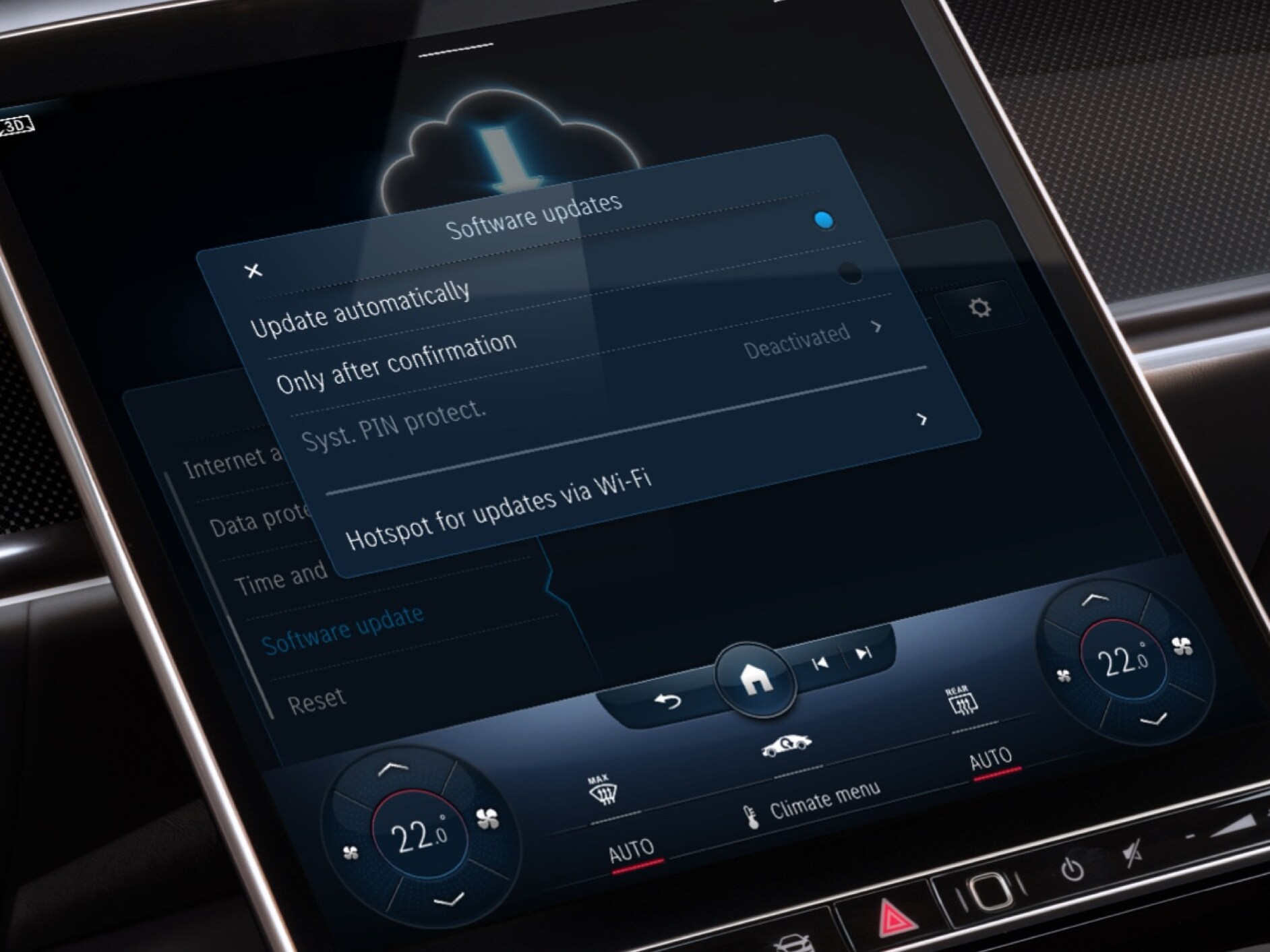 Pe display-ul sistemului multimedia MBUX, hărțile de navigație se actualizează prin intermediul extraopțiunii digitale Actualizare online a hărților.