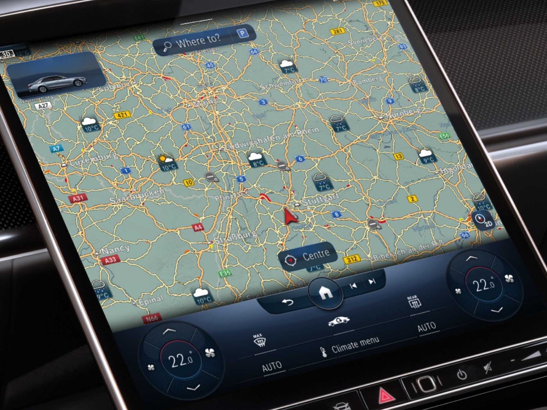 Pe display-ul sistemului multimedia MBUX este afișată prognoza meteo în regiunea destinației, datorită extraopțiunii digitale Hartă meteo.