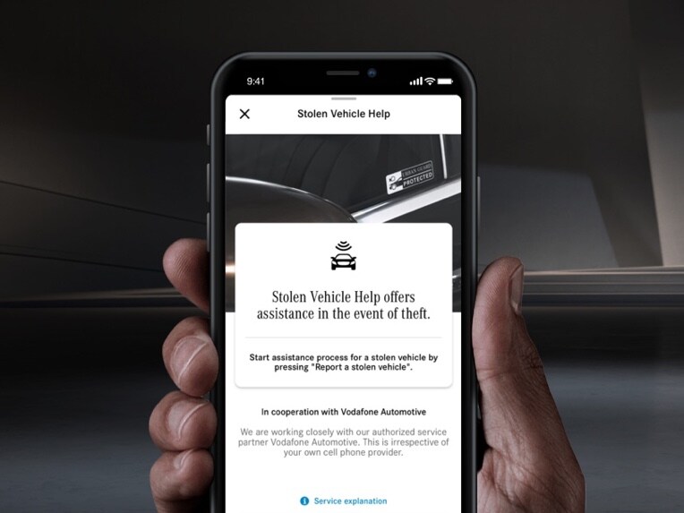 Pe un smartphone se oferă asistență în caz de furt al autovehiculului prin intermediul extraopțiunii digitale Guard vehicle.