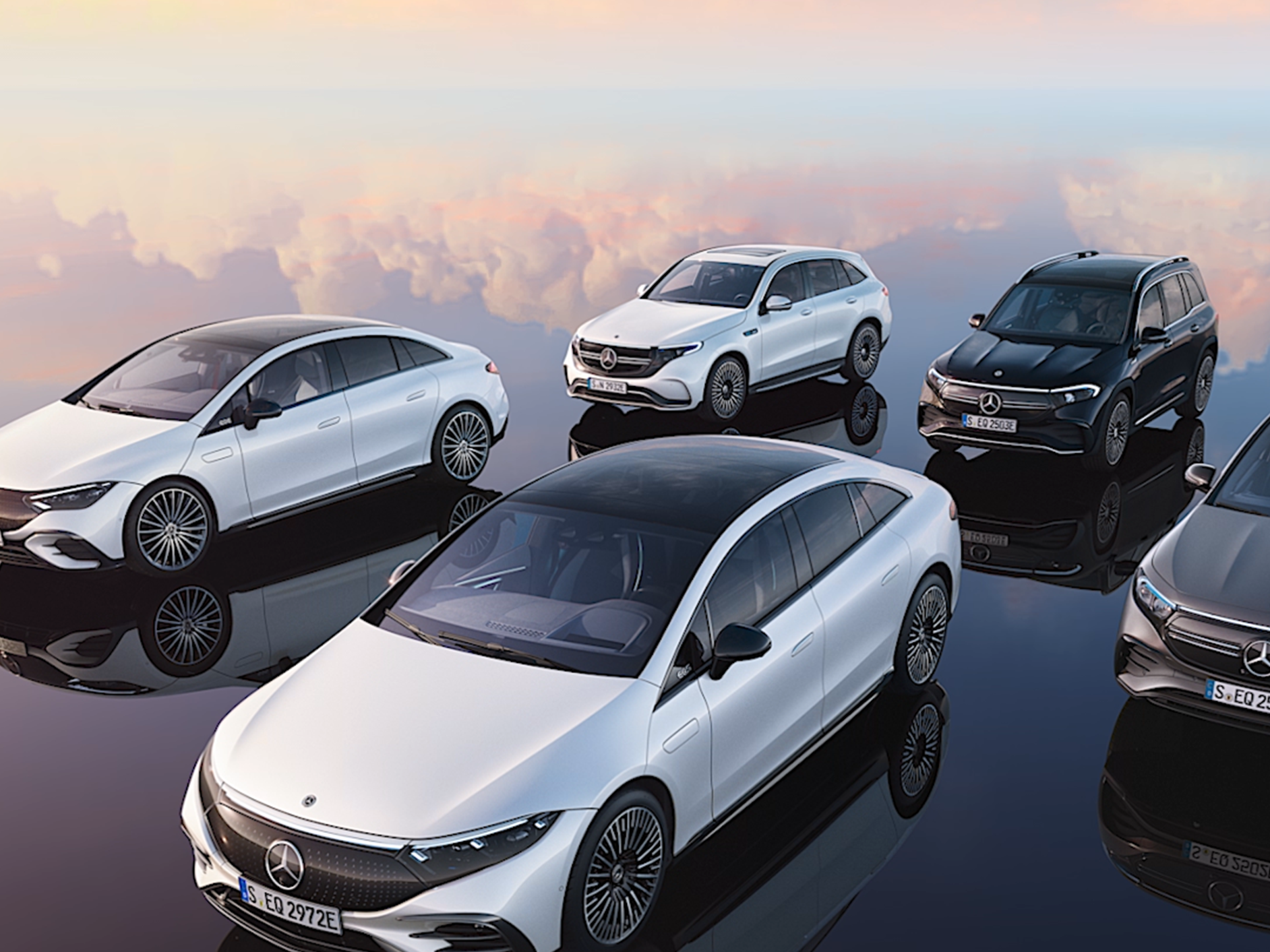 Perspectivă laterală frontală a autovehiculelor electrice Mercedes-Benz
