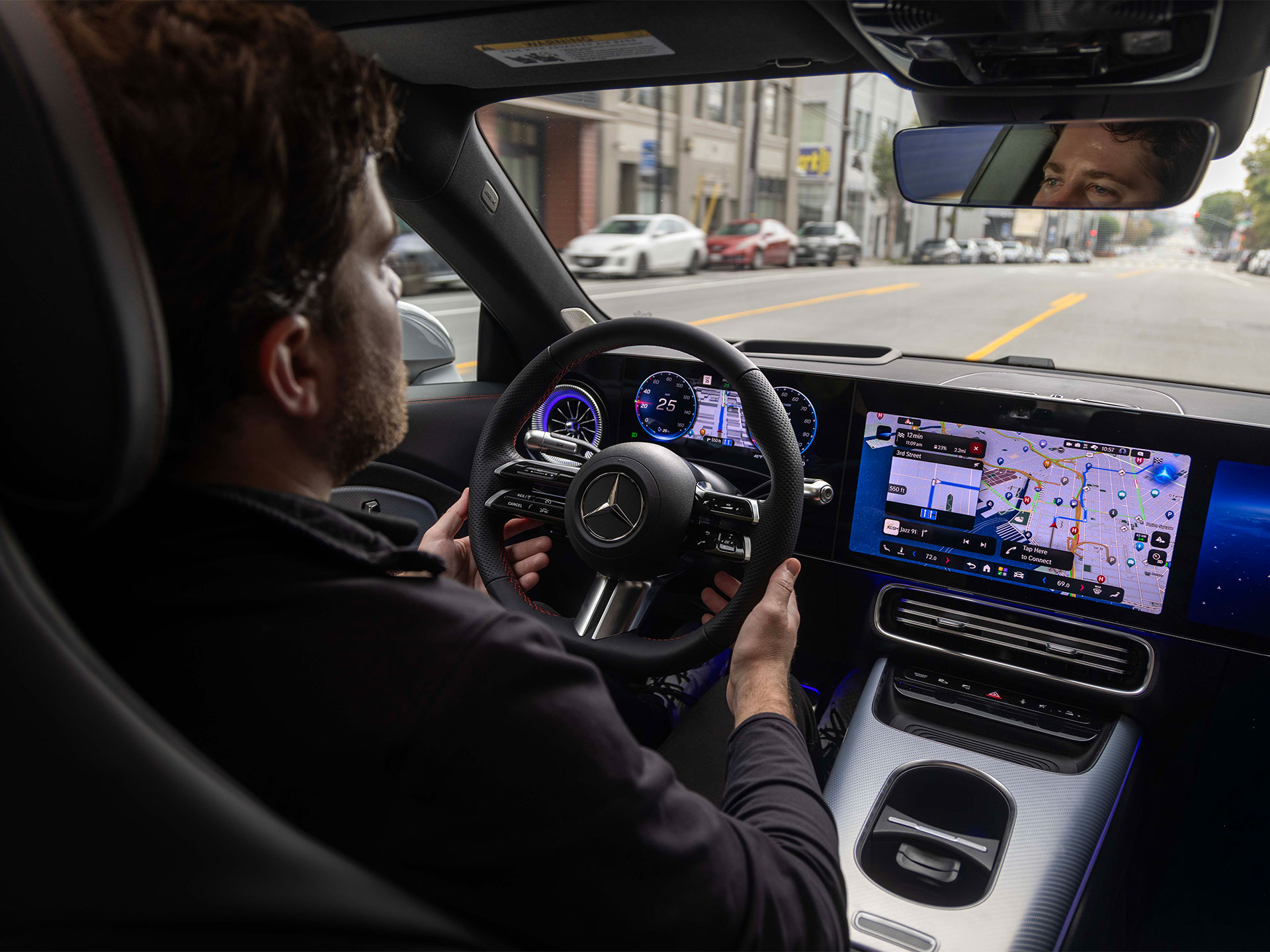 MB.DRIVE| Conducere automatizată & sisteme de asistență | Mercedes-Benz Cockpit-ul unui autovehicul Mercedes-Benz.