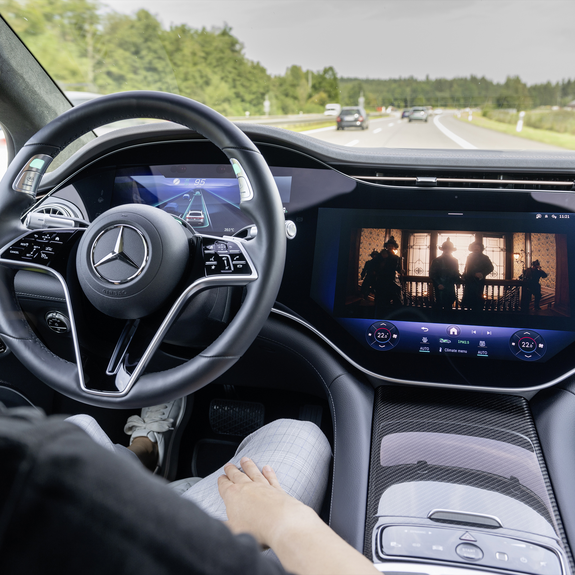MB.DRIVE| Conducere automatizată & sisteme de asistență | Mercedes-Benz Cockpit-ul unui autovehicul Mercedes-Benz.