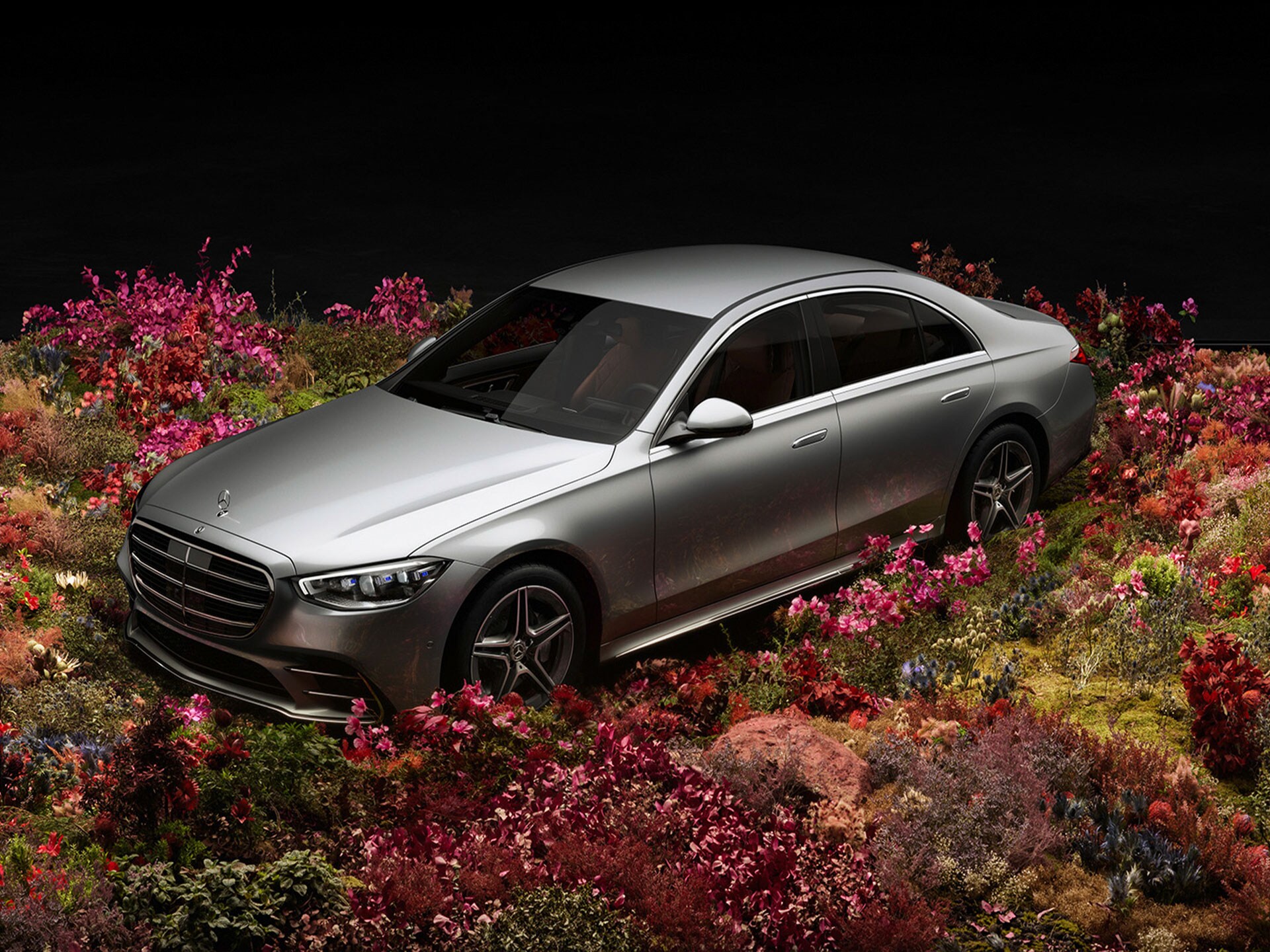 O imagine prezentând tehnologia din spatele grupurilor motopropulsoare de la Mercedes-Benz.