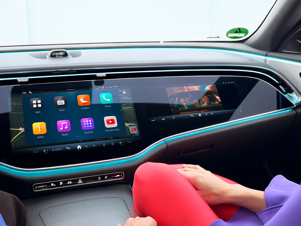 MBUX Entertainment Plus | Sistem multimedia MBUX | Mercedes-Benz MBUX Entertainment Plus în autovehiculul tău Mercedes-Benz.