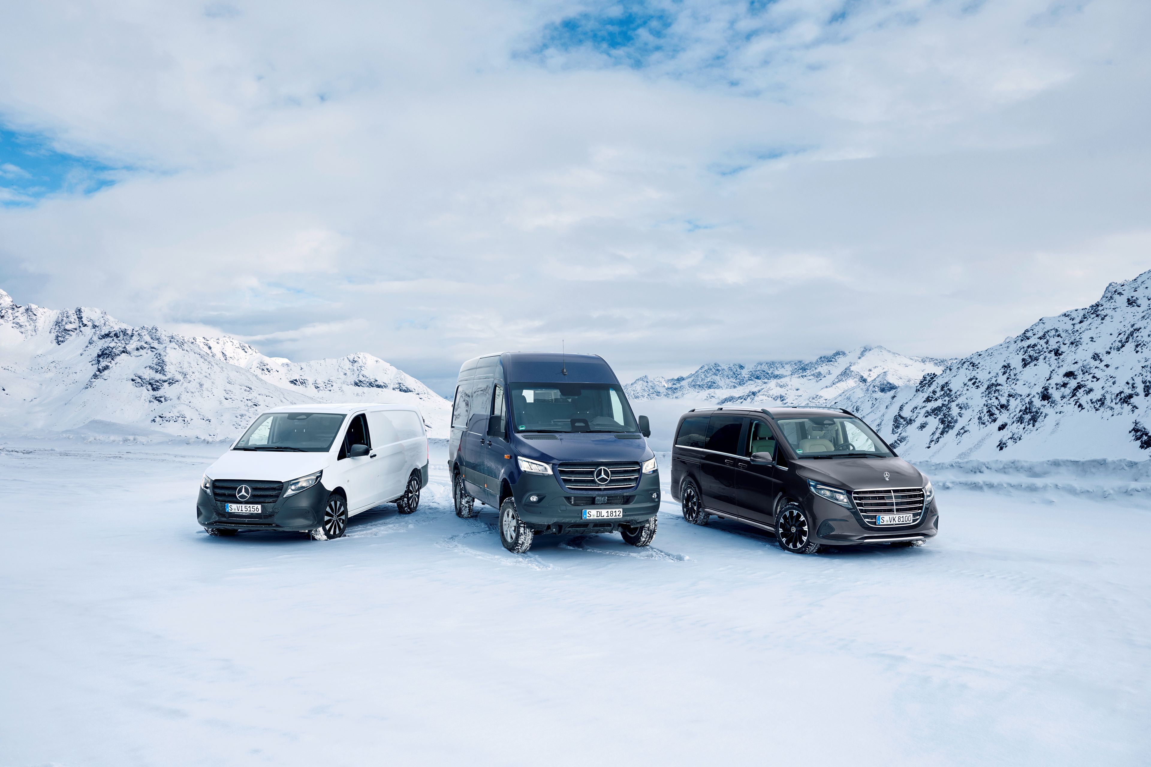 Sprinter Tourer, furgon & șasiu cu platformă | 4x4 | Mercedes-Benz Sprinter Tourer, furgon și șasiu cu platformă.