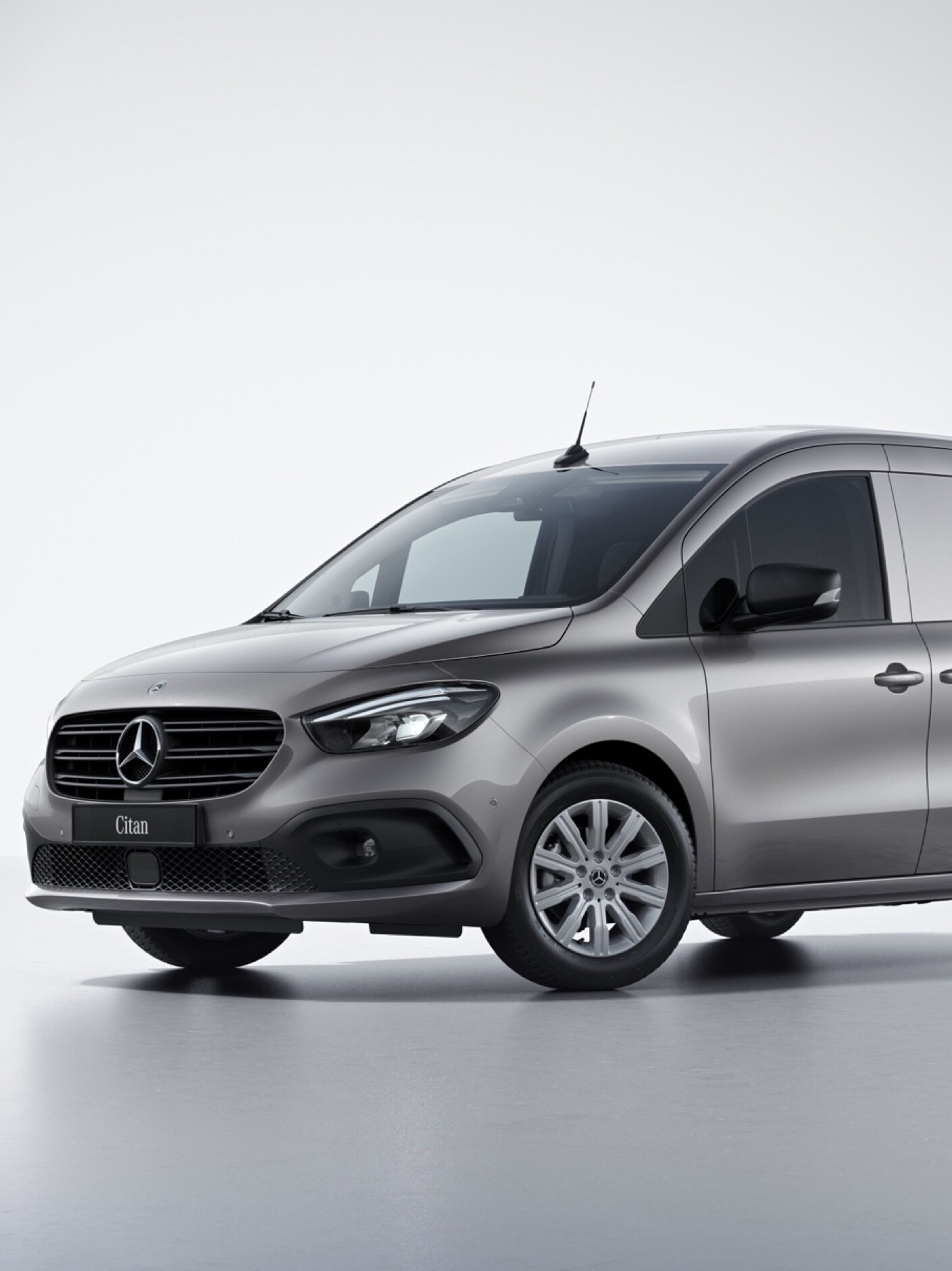 Extraopțiuni digitale pentru modelul Mercedes-Benz Citan furgon.