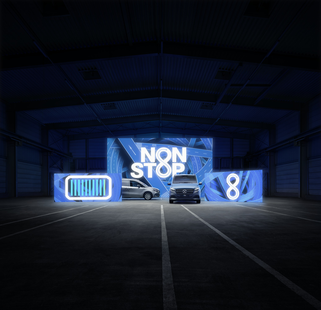 Mobilitate electrică | EQV | Mercedes-Benz Mercedes-Benz EQV la o stație de încărcare.