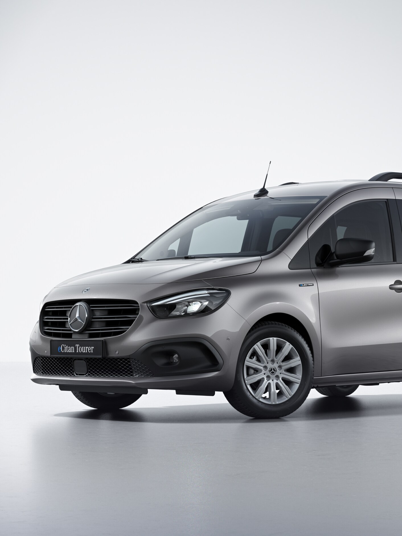 Conectivitate inteligentă datorită extraopțiunilor digitale din modelulul Mercedes-Benz eCitan Tourer.