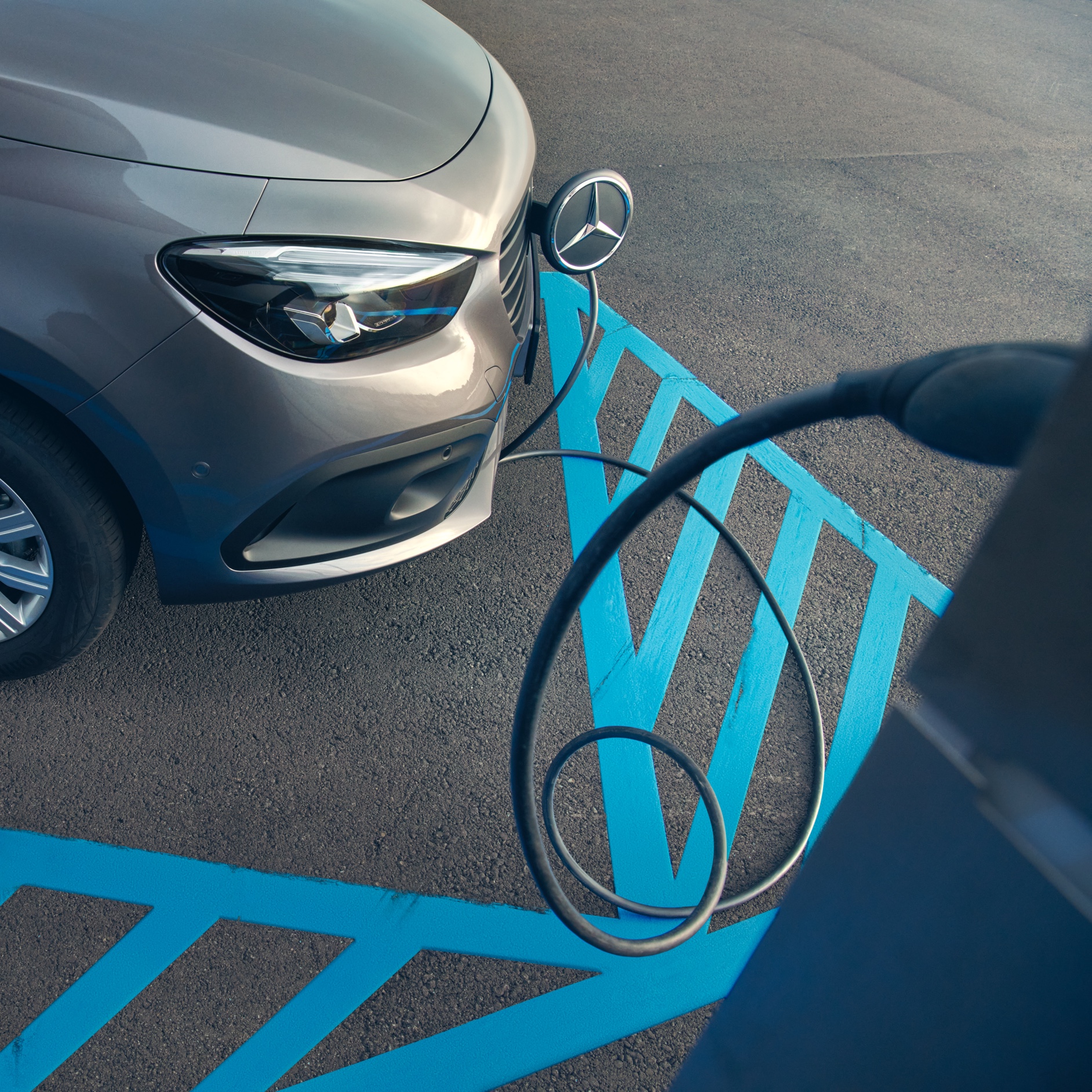 eCitan Tourer | Mercedes-Benz Mercedes-Benz eCitan Tourer la încărcat.