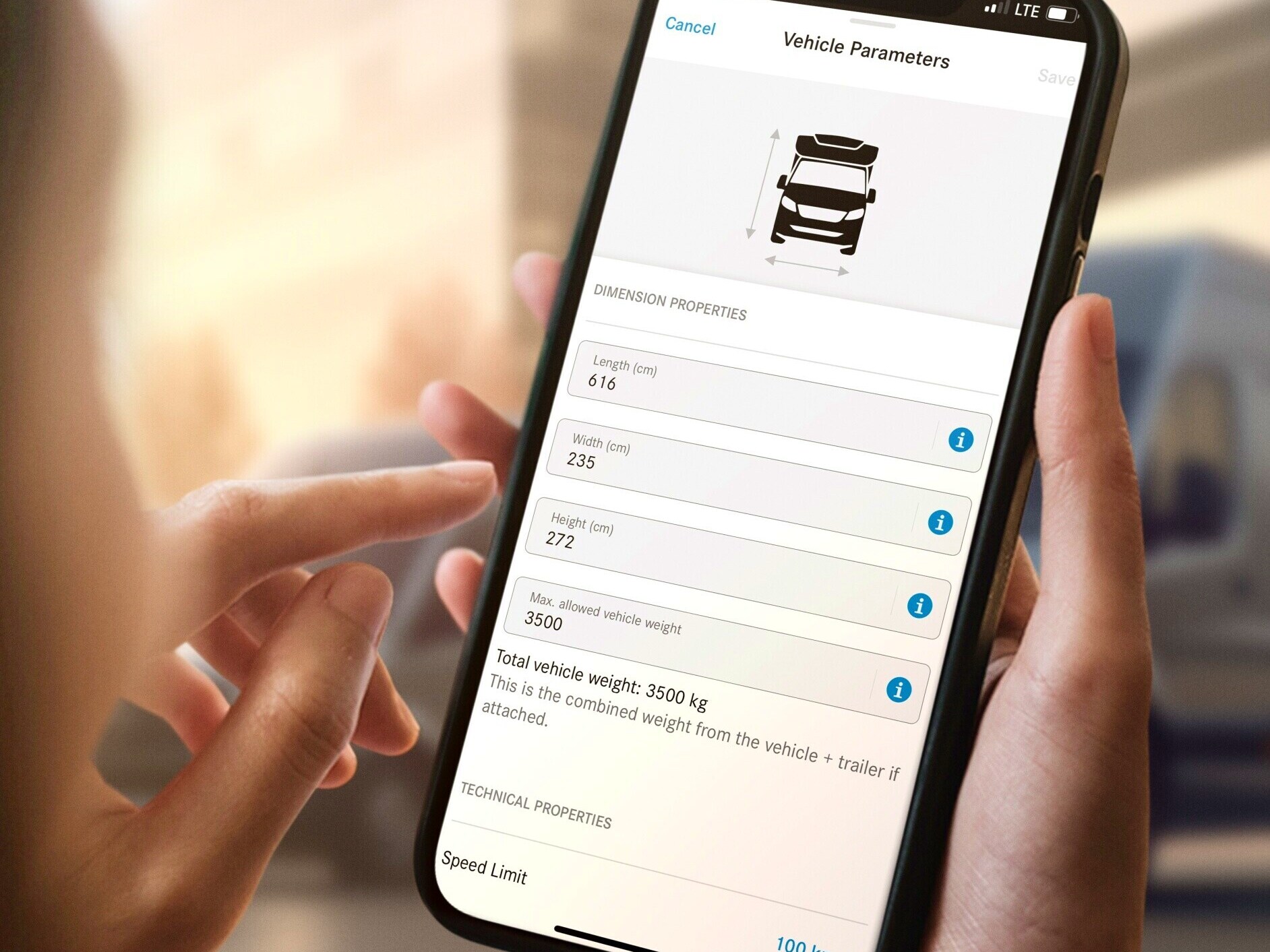 Extraopțiuni digitale pentru o furgonetă Mercedes-Benz.