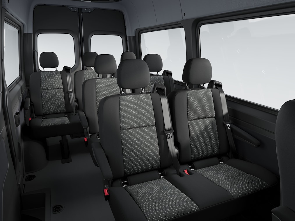 Spațiul pentru pasageri în Mercedes-Benz Sprinter Tourer.