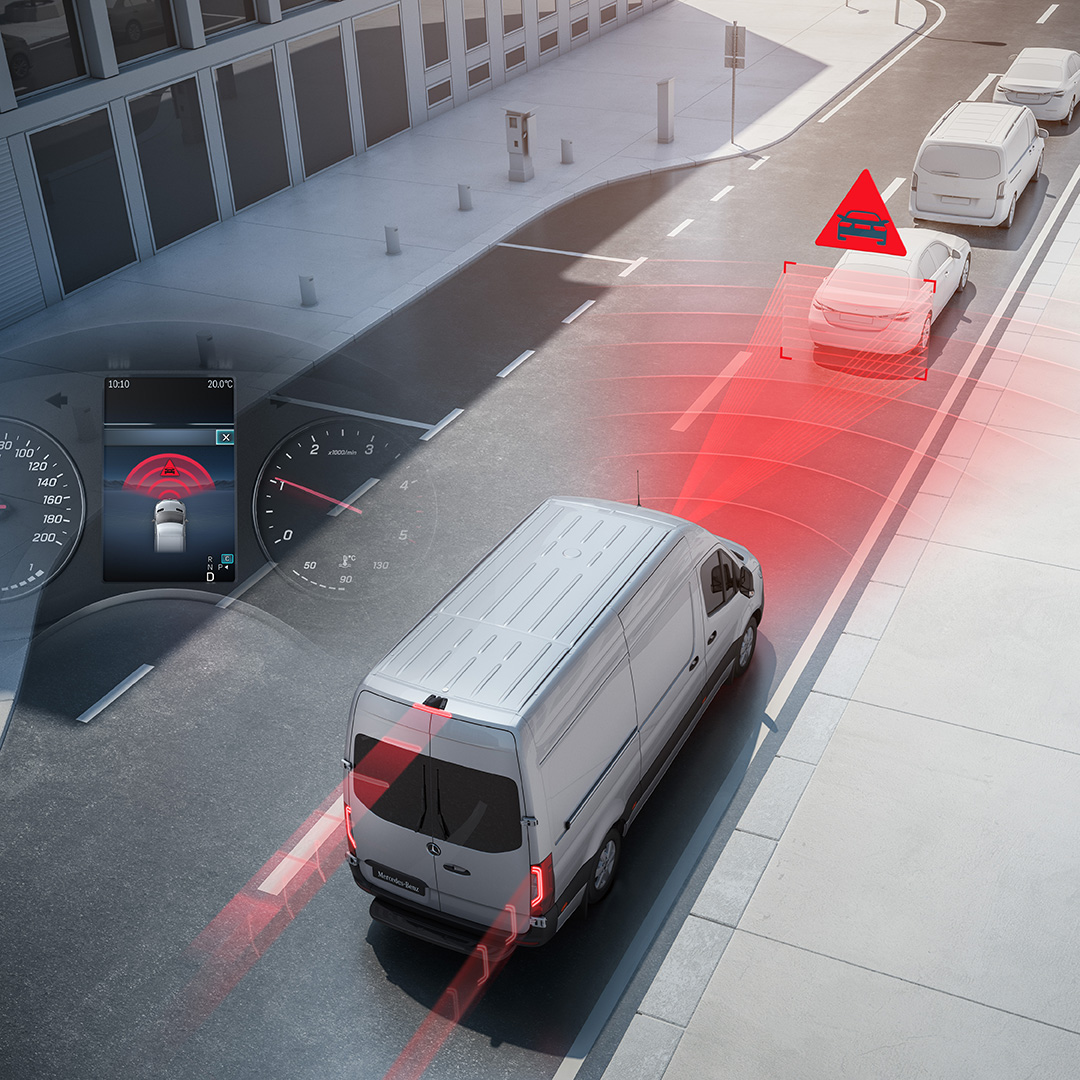 Sisteme de asistență la conducere | Sprinter autodubă | Mercedes-Benz Sistem de asistență la conducere vizualizat în traficul rutier cu modelul Mercedes-Benz Sprinter autodubă.
