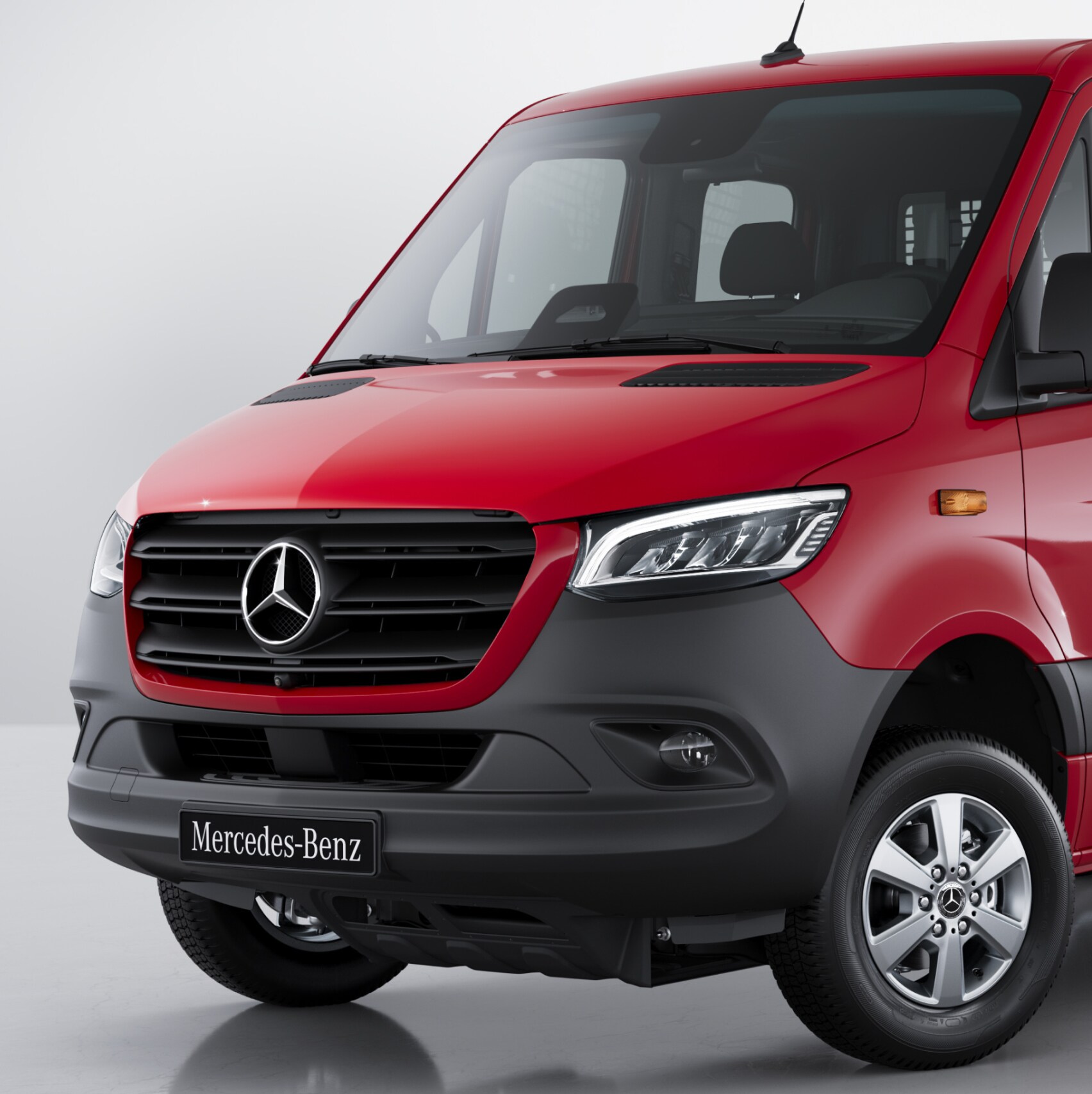 Autovehiculul platformă Sprinter de la Mercedes-Benz.