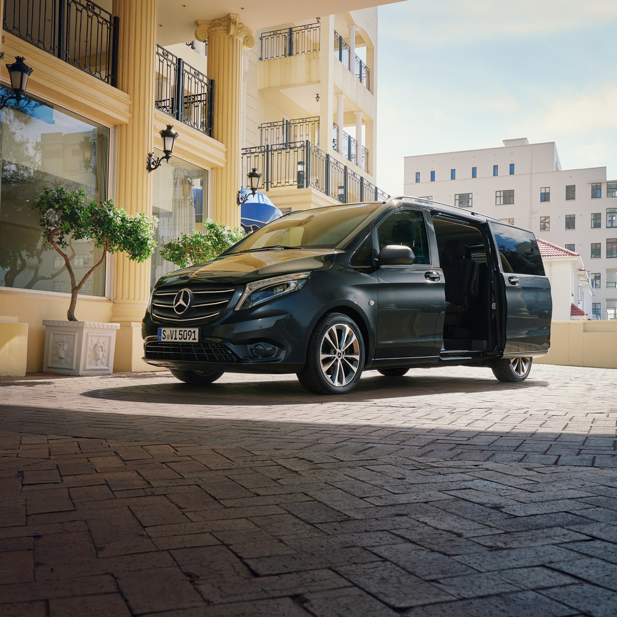 Mercedes‑Benz Vito Tourer parcat